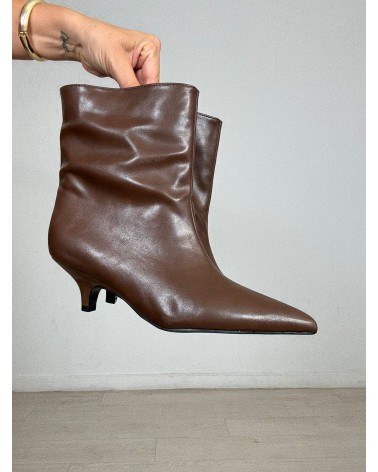 BOTÍN TACÓN FINO