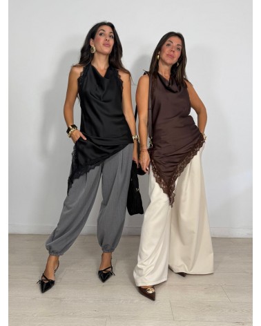 LENCERA ENCAJE ASIMÉTRICA...