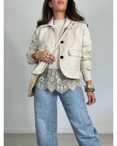 CHAQUETA CORTA BOTONES...