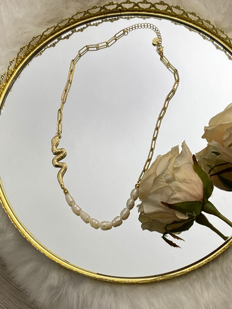 COLLAR PERLAS+SERPIENTE