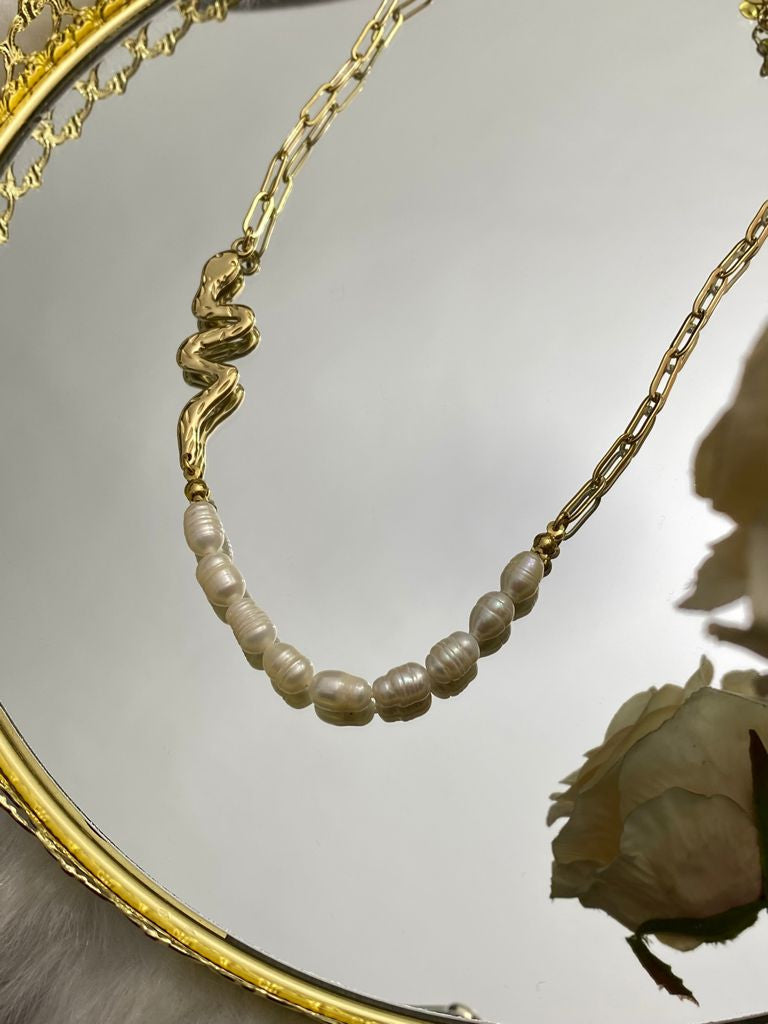 COLLAR PERLAS+SERPIENTE