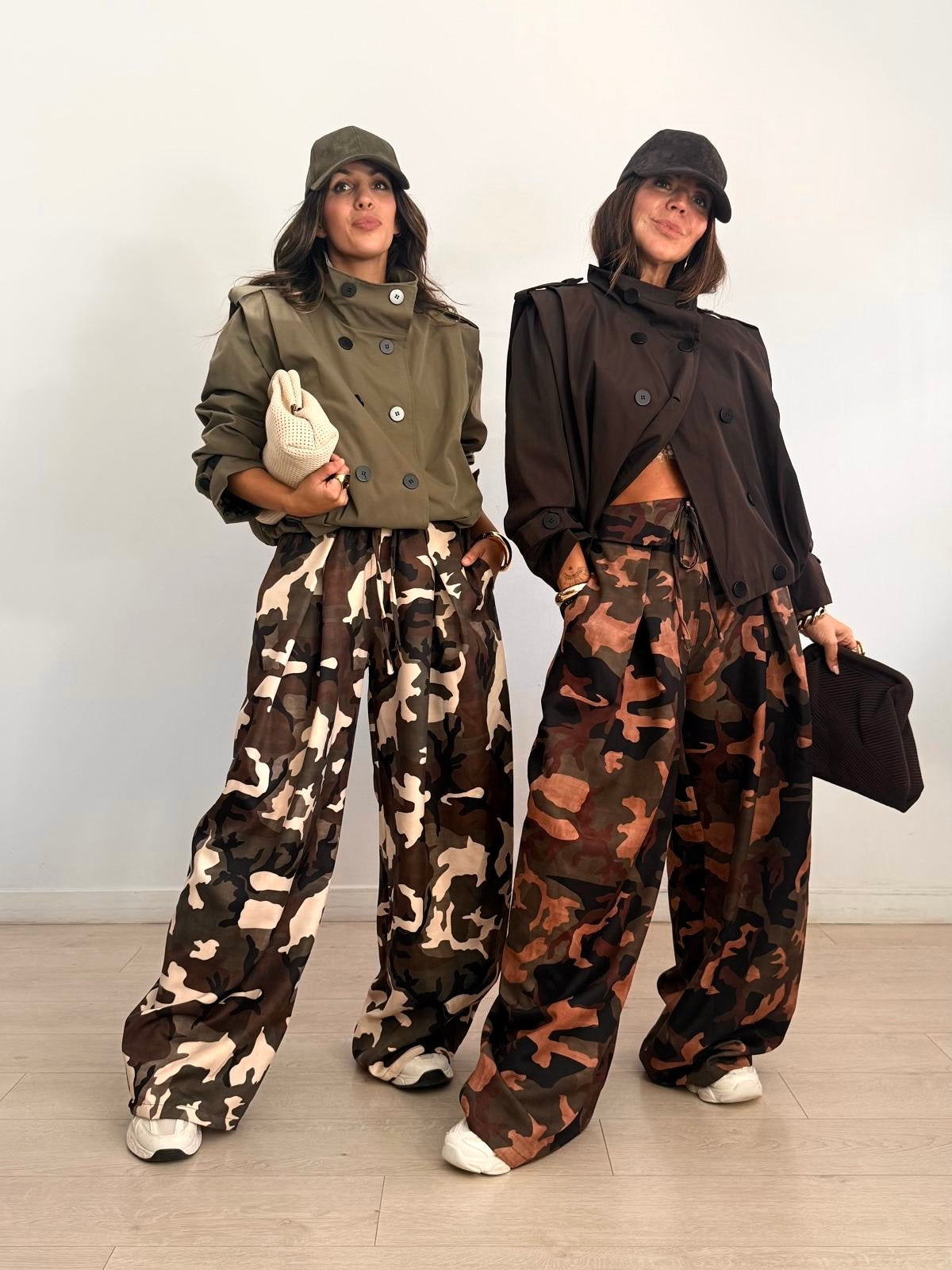 PANTALÓN CINTURA PICOS CAMUFLAJE