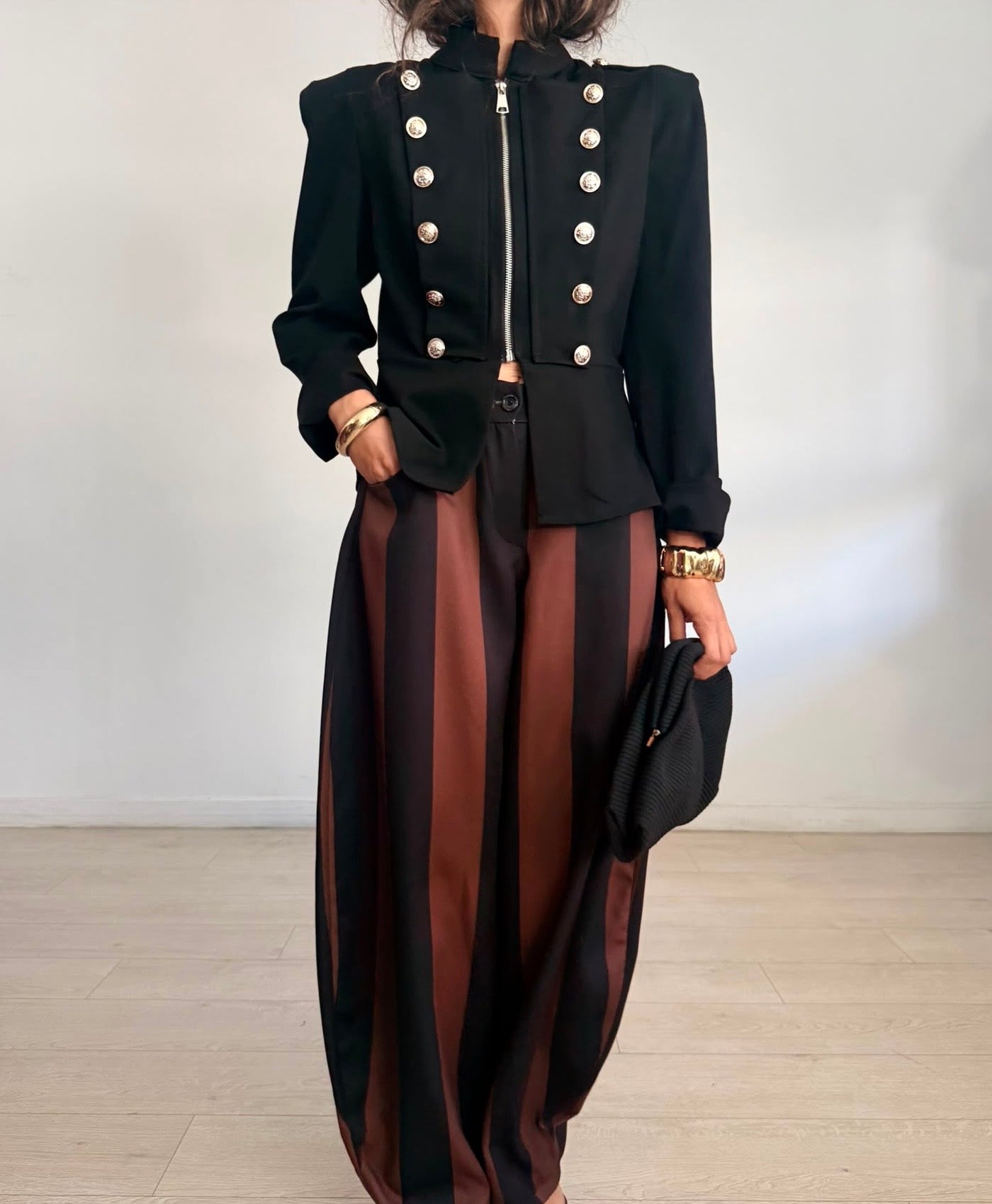 CHAQUETA HOMBRERAS + CREMALLERA