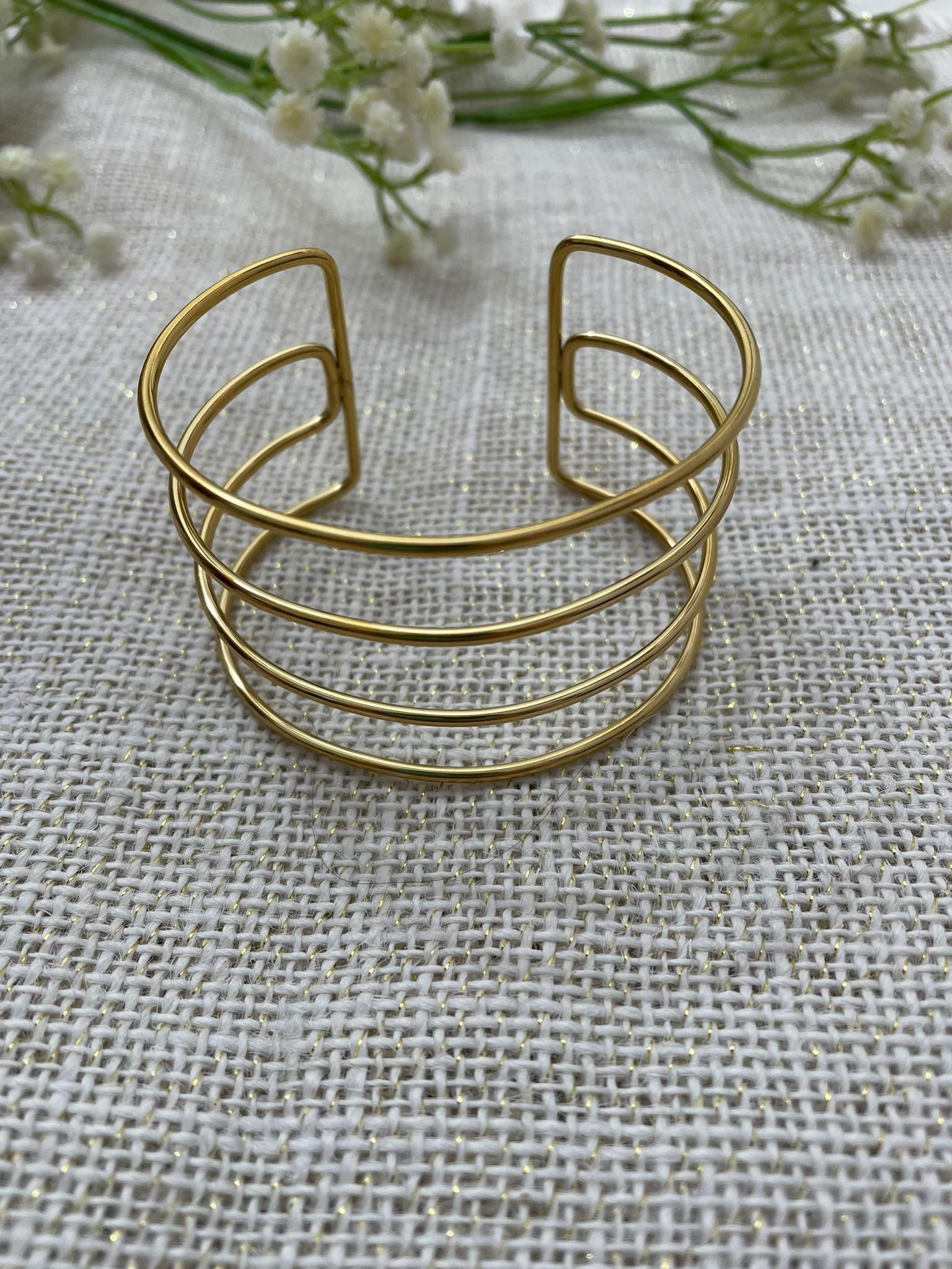 PULSERA RIGIDA LINEAS VERTICALES