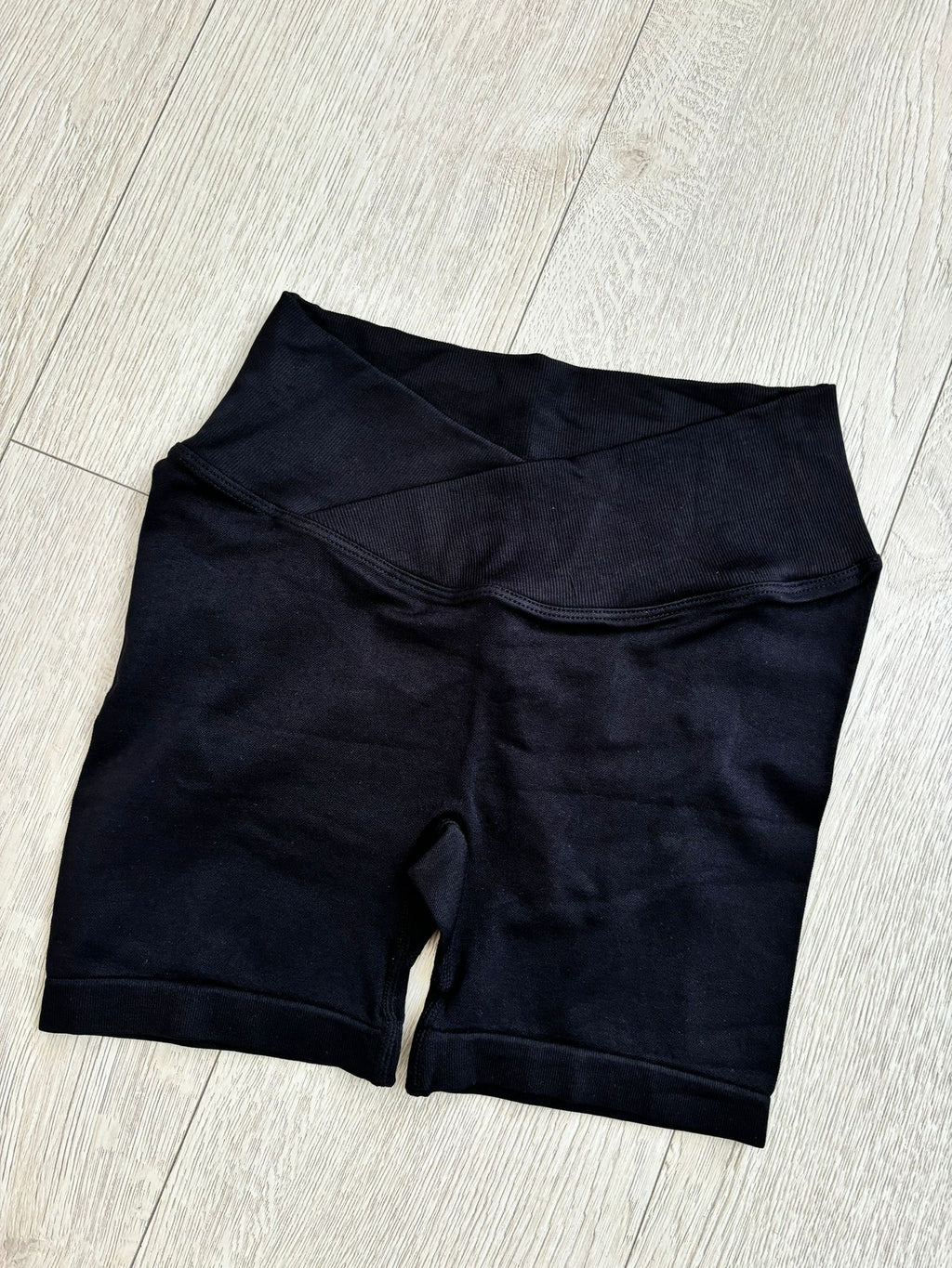 SHORT BASIC ELASTICO NEGRO
