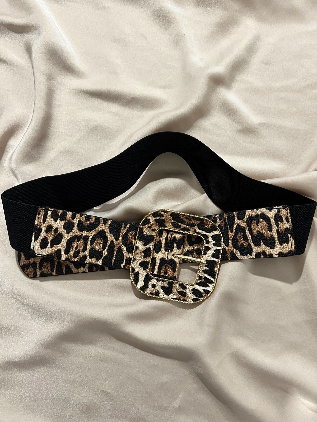 CINTURÓN HEBILLA GRANDE LEOPARDO