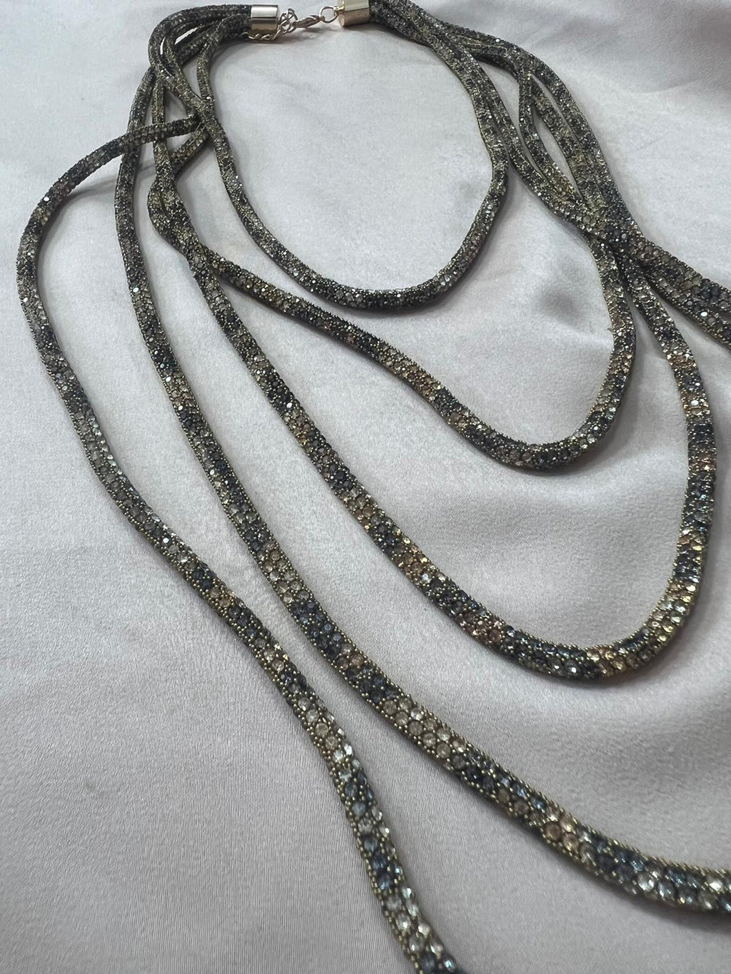 COLLAR LARGO STRASS BICOLOR