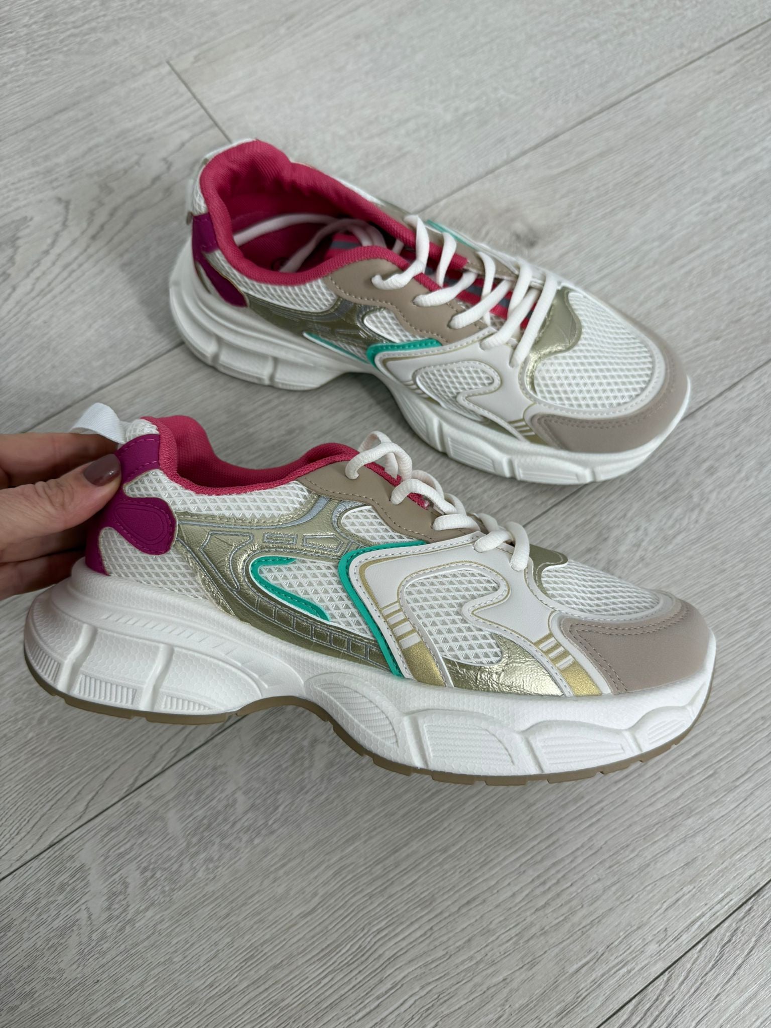 DEPORTIVAS COLORS