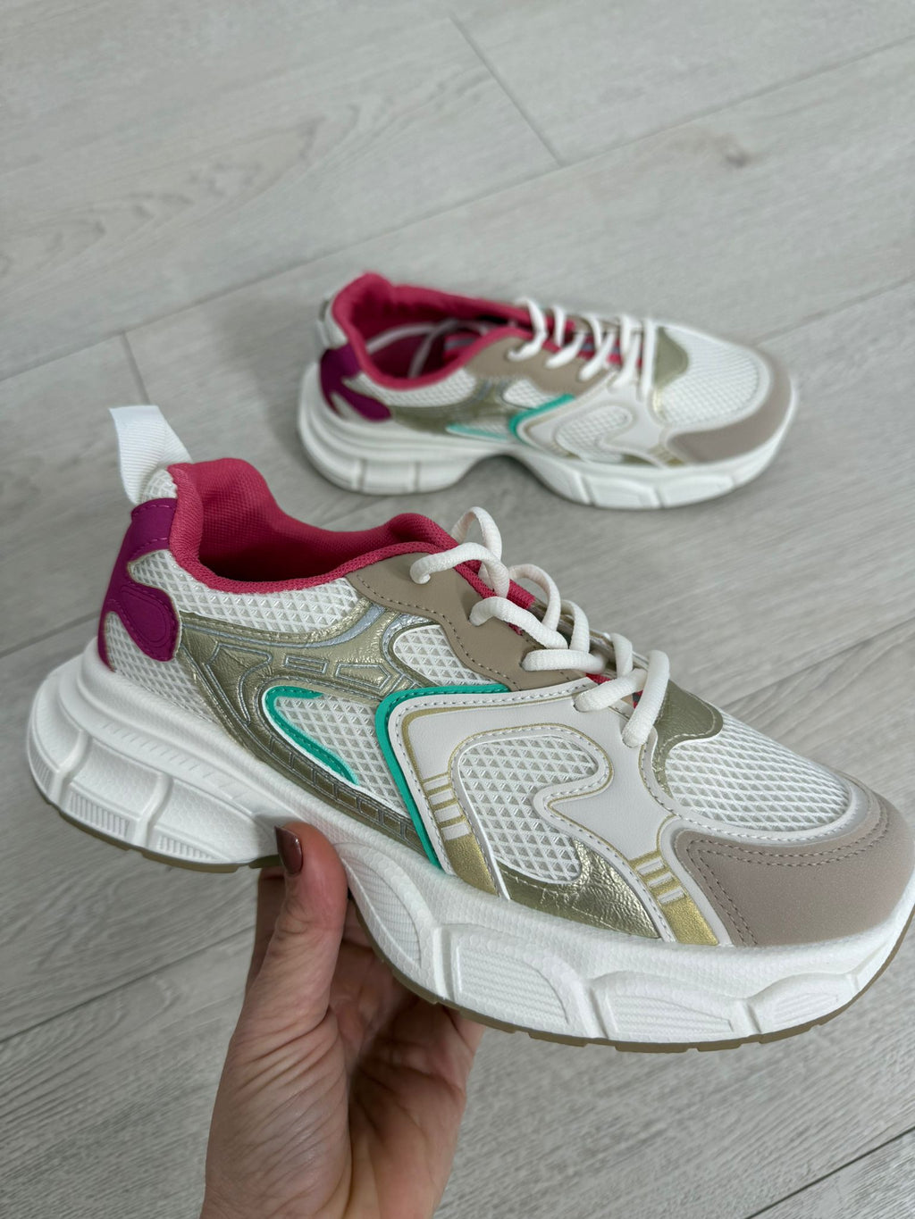 DEPORTIVAS COLORS