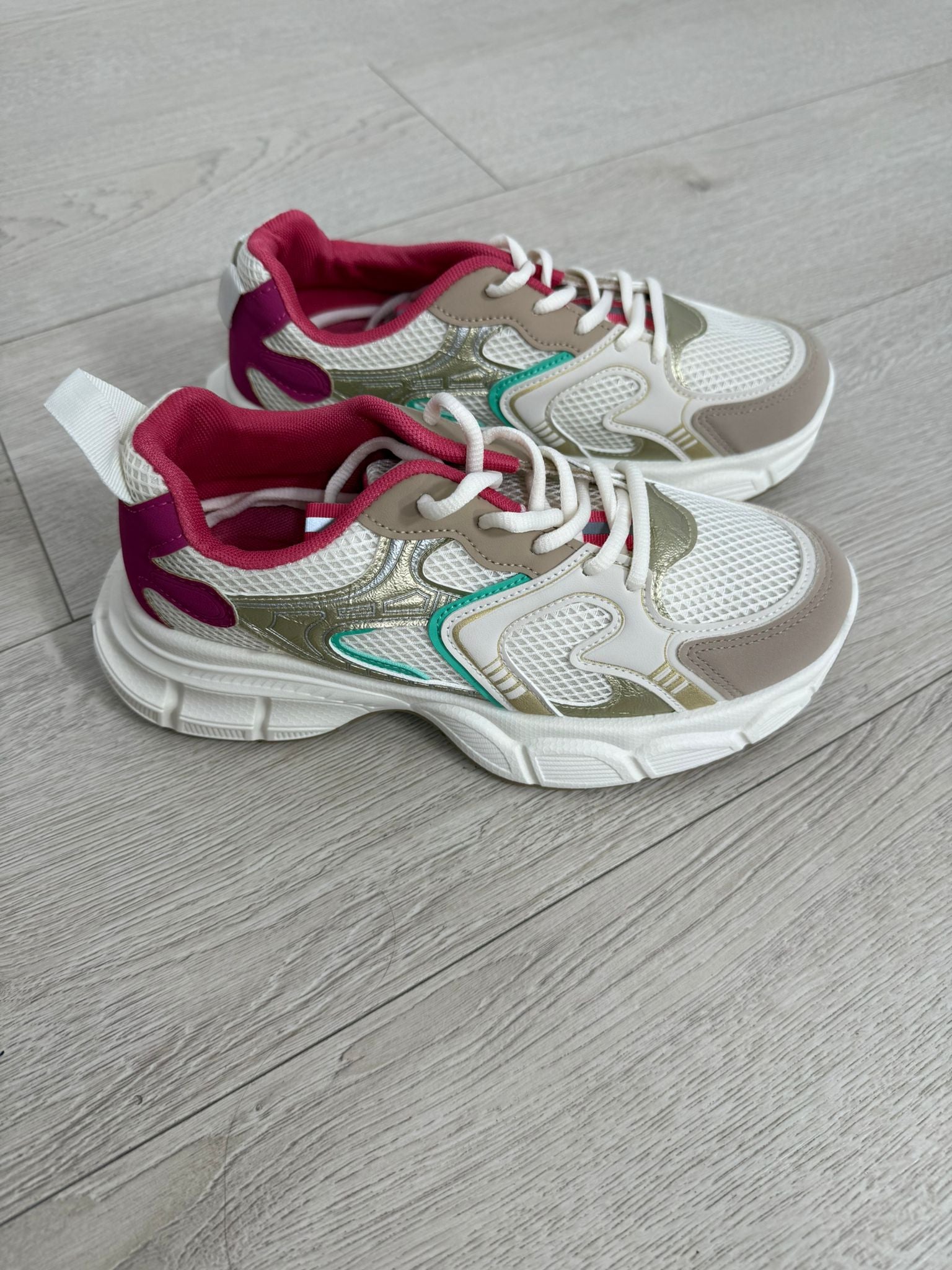 DEPORTIVAS COLORS