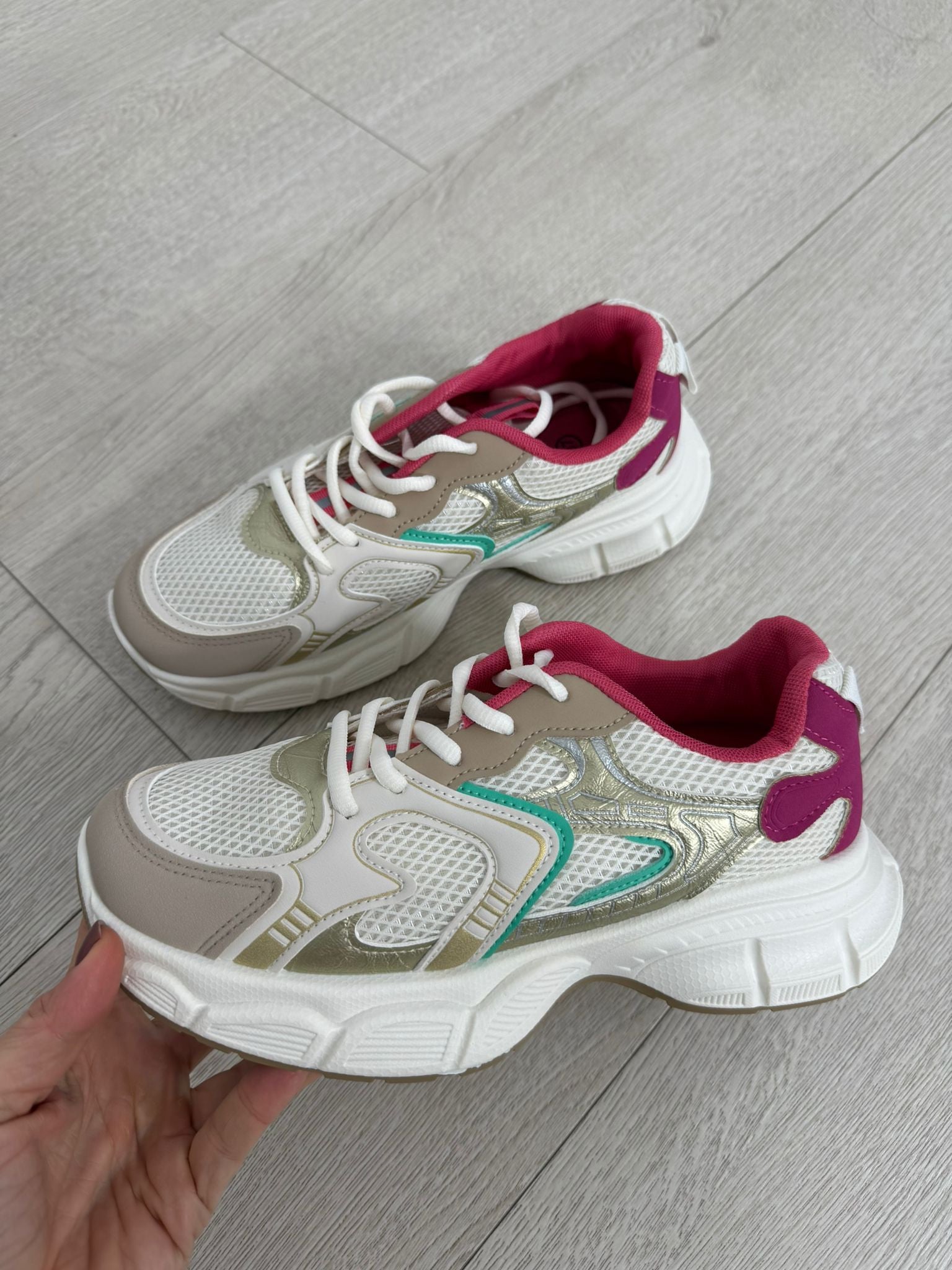 DEPORTIVAS COLORS
