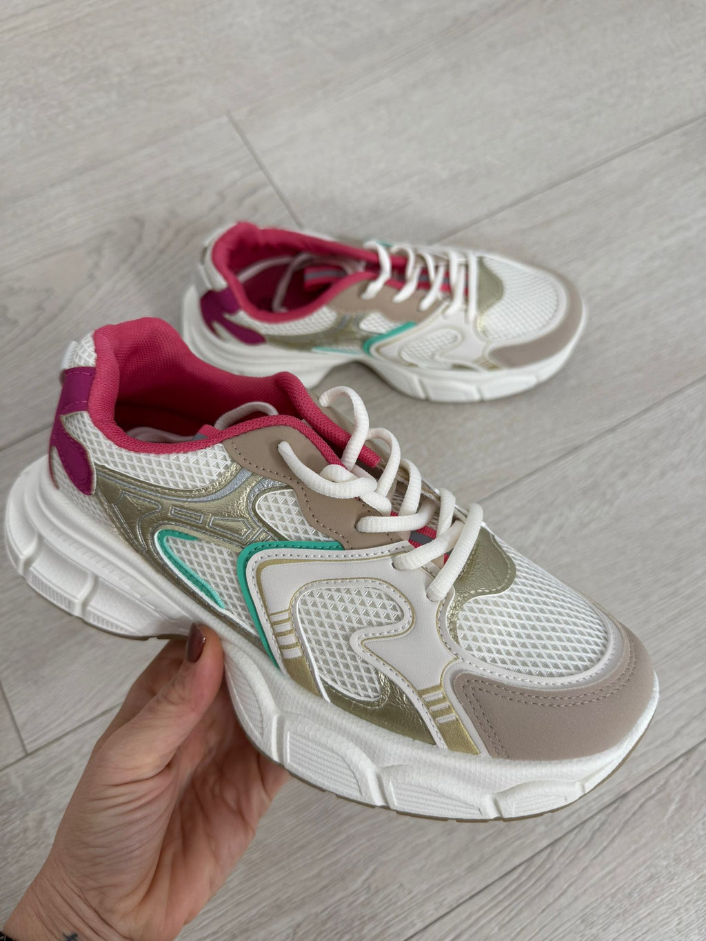 DEPORTIVAS COLORS