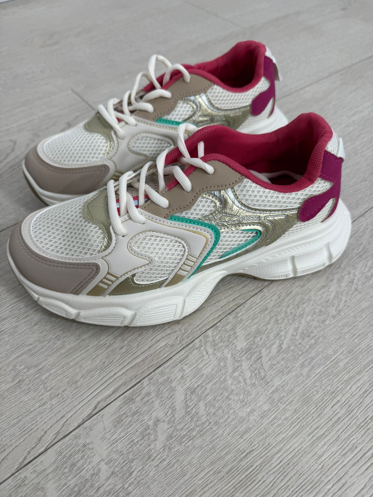 DEPORTIVAS COLORS