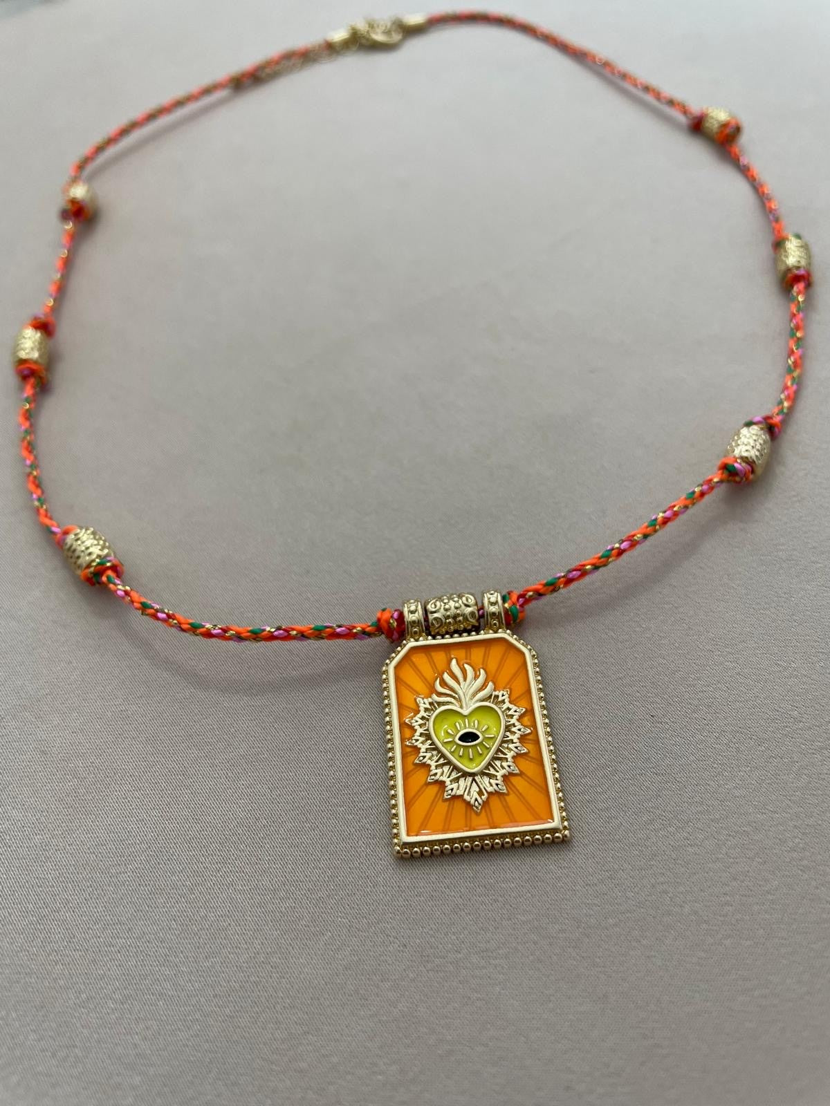 COLLAR ORANGE HEART