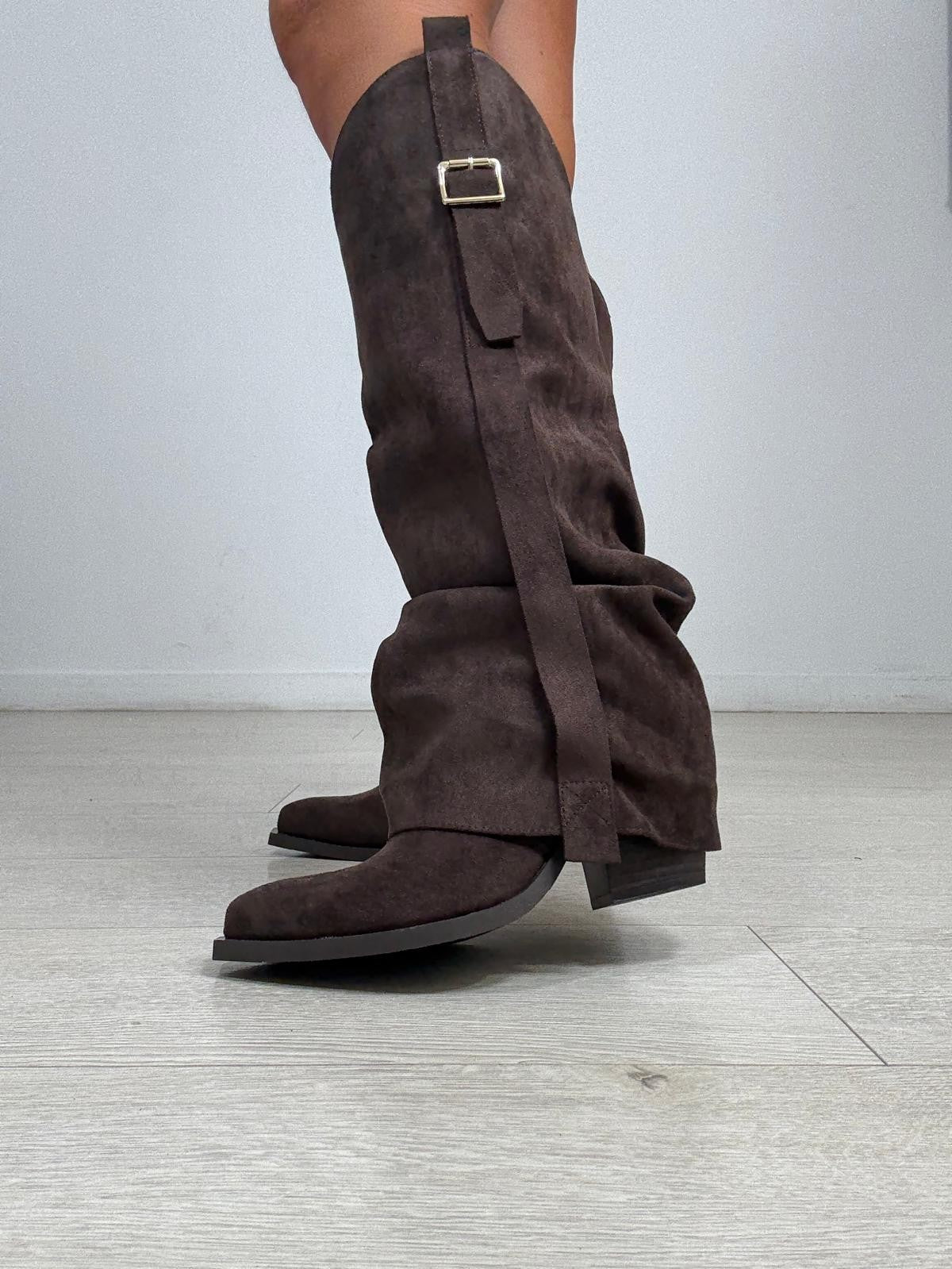 BOTA ALTA BROWN HEBILLA