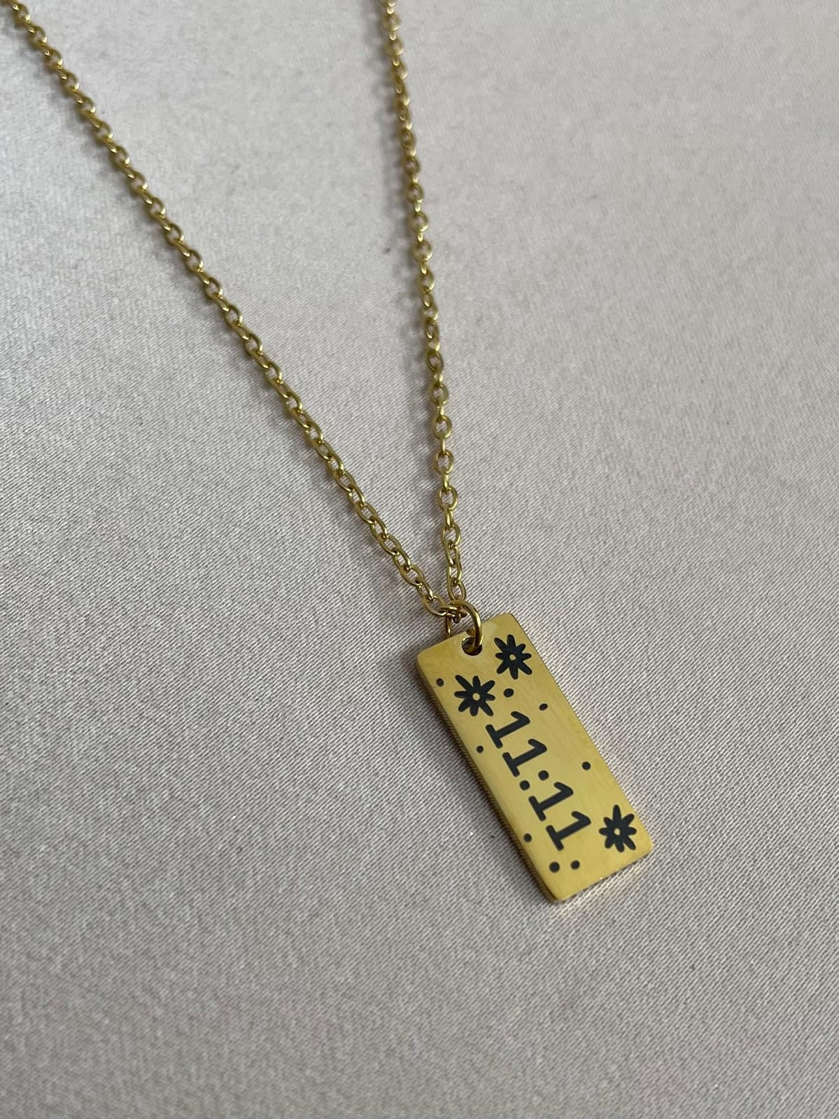 COLLAR FLORES 11:11
