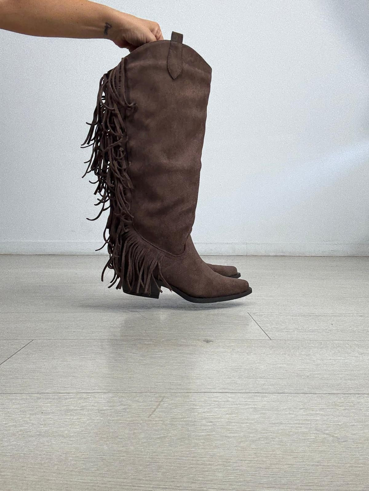 BOTAS COWBOY ANTELINA + FLECOS