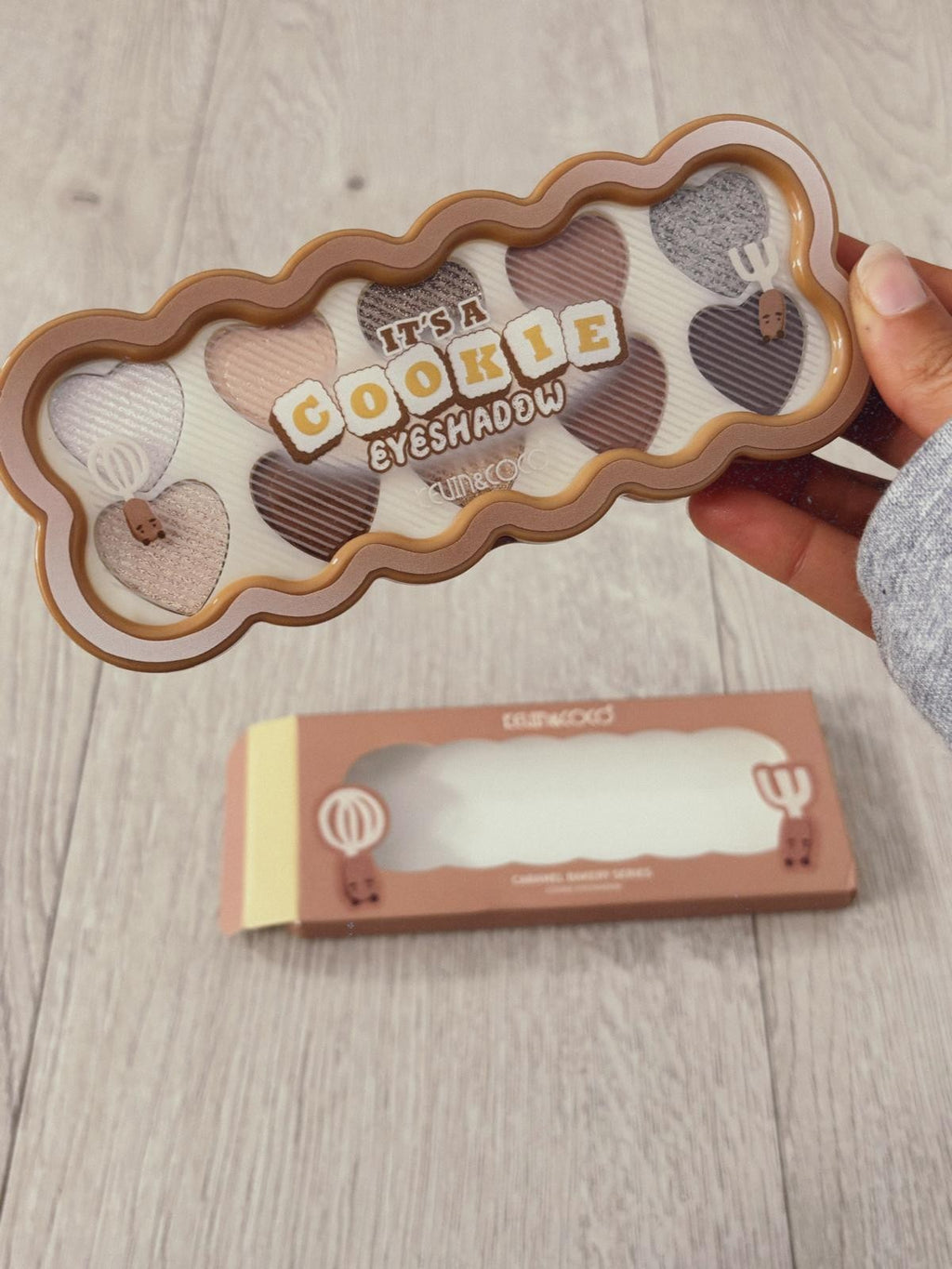PALETA SOMBRAS CARAMELO Y COOKIE 10 COLORES