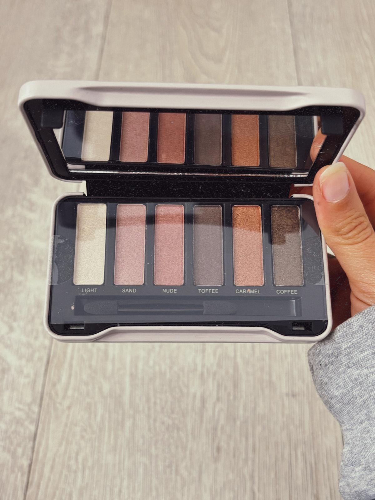 PALETA NUDES MAGIC STUDIOS