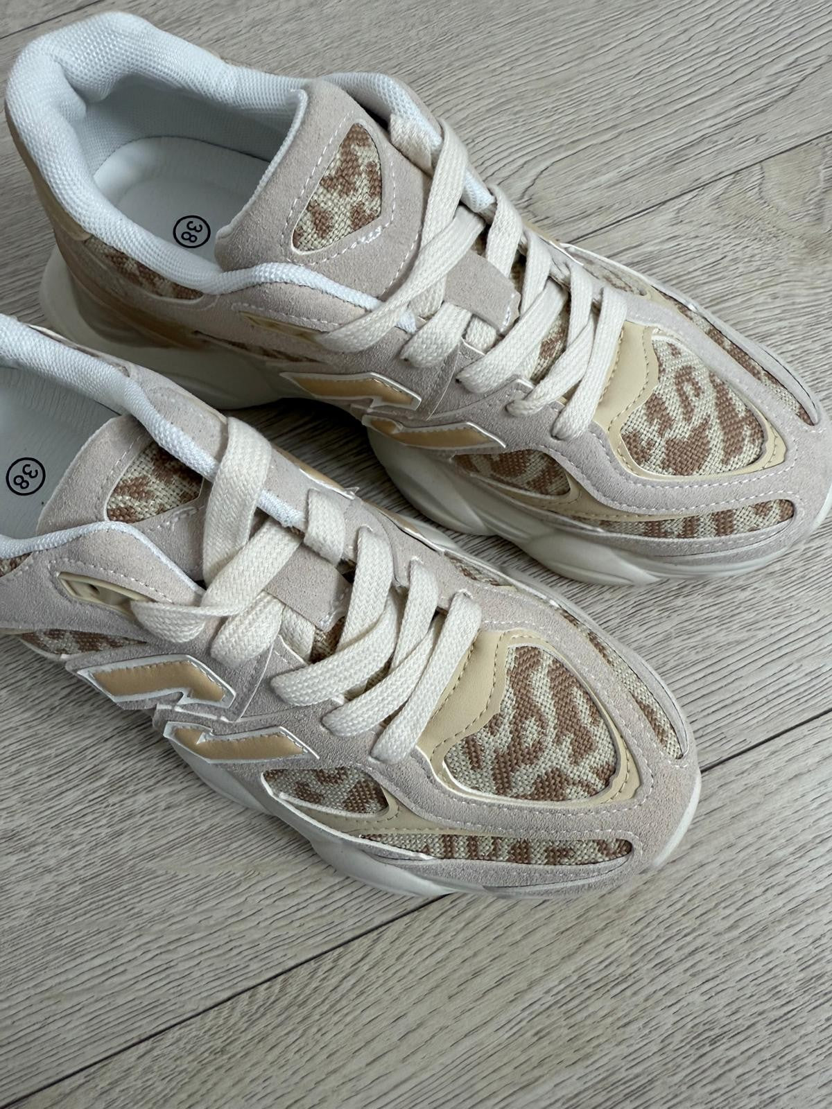 DEPORTIVAS N BEIGE / LEOPARDO