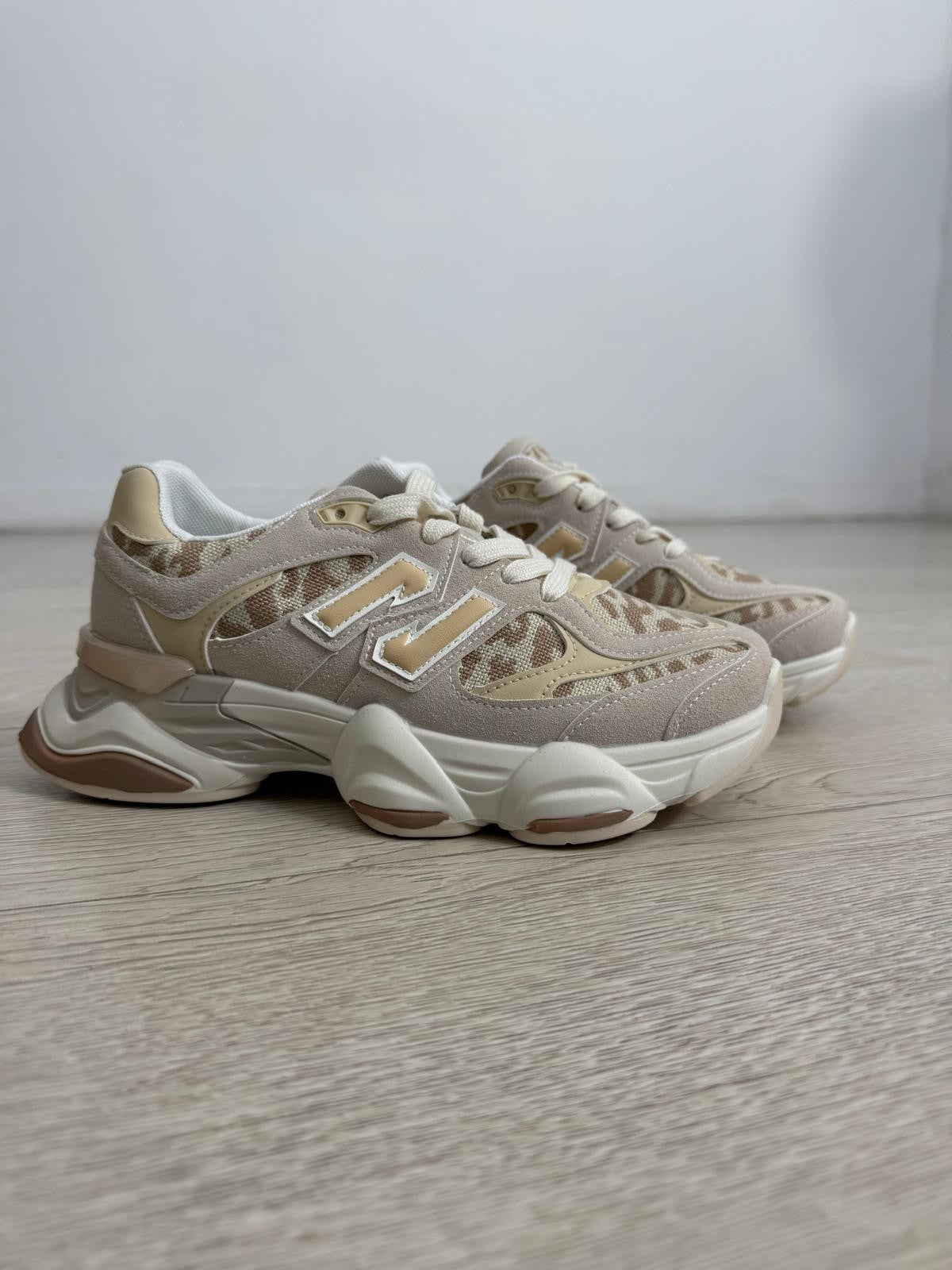 DEPORTIVAS N BEIGE / LEOPARDO