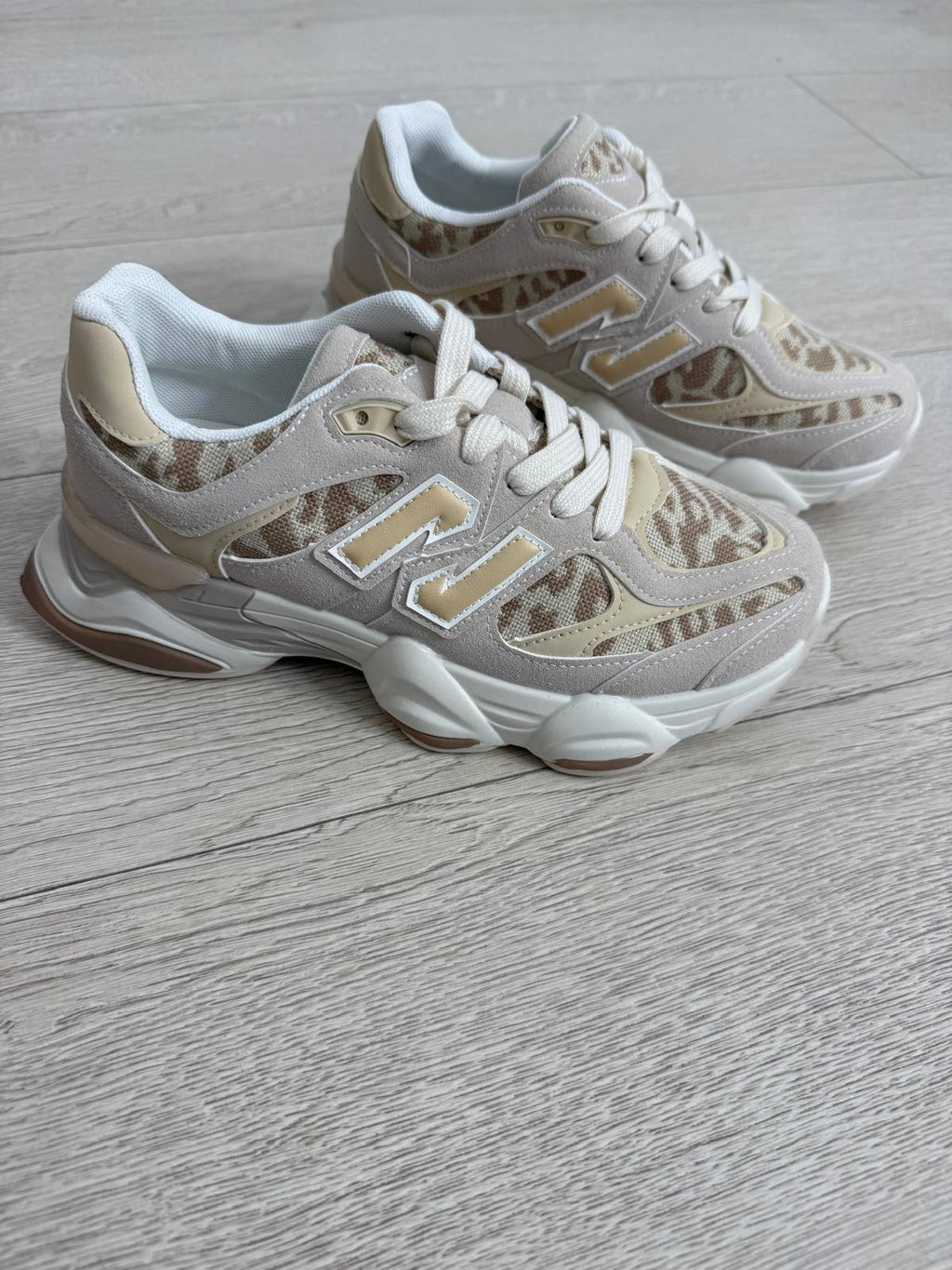 DEPORTIVAS N BEIGE / LEOPARDO