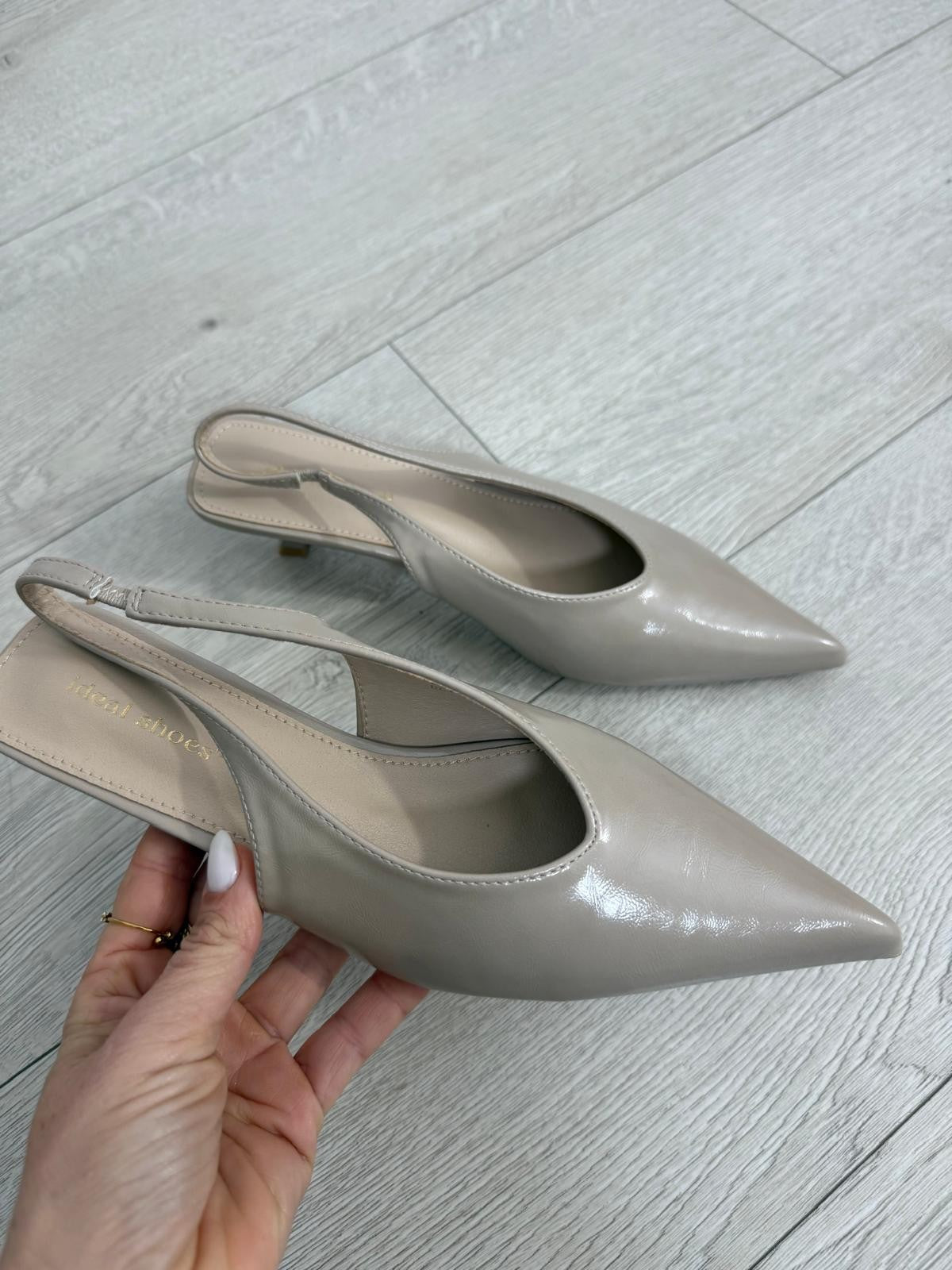 STILETTOS NUDE