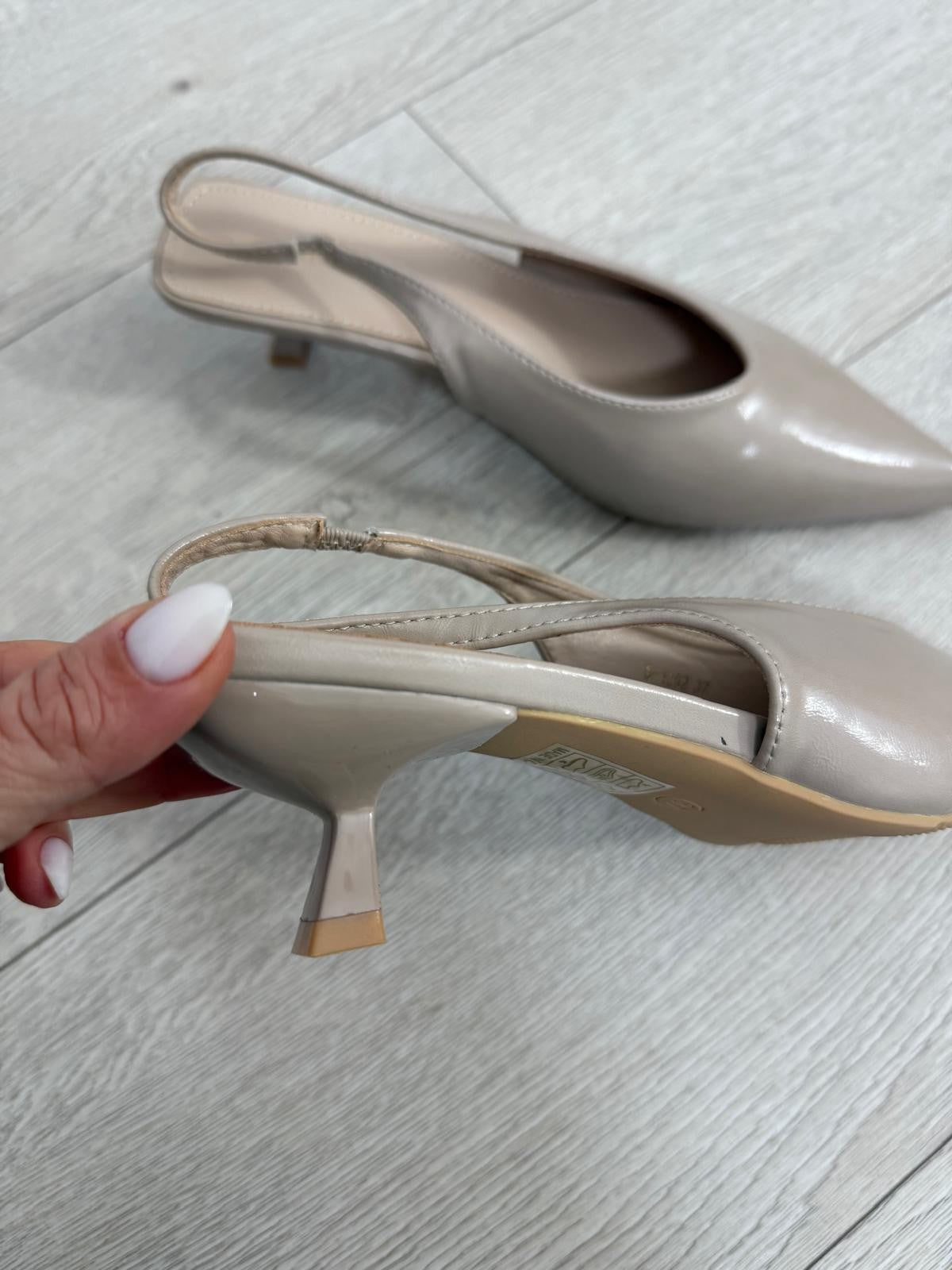STILETTOS NUDE
