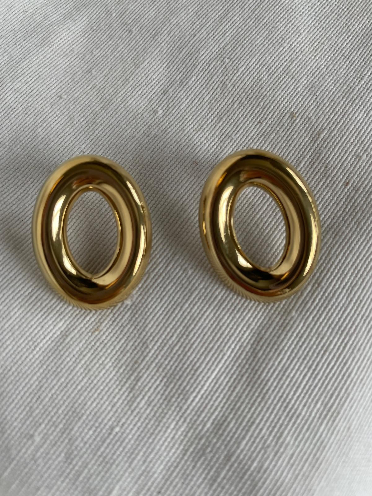 PENDIENTES CIRCULO DORADO
