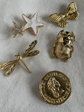 BROCHES