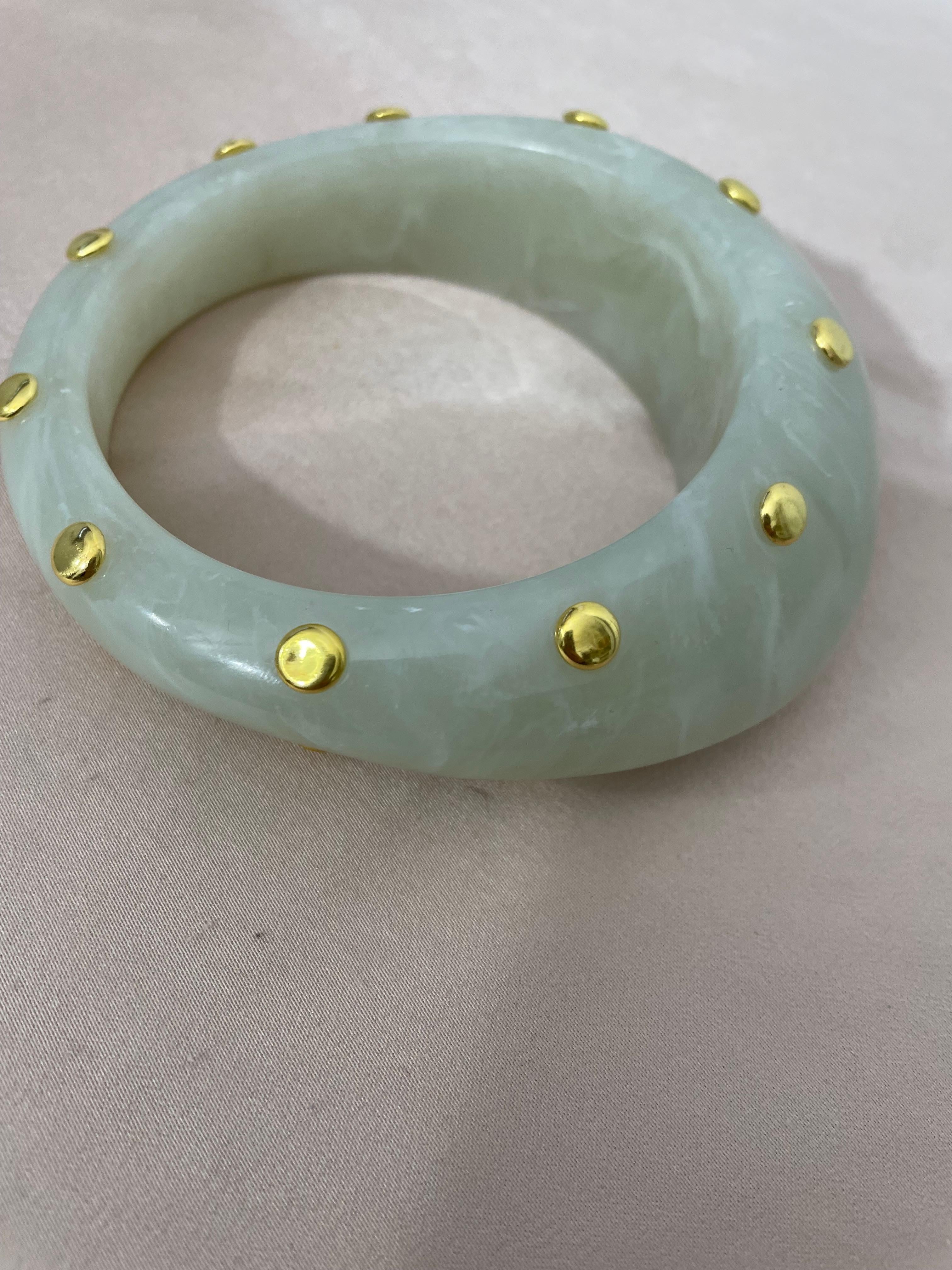PULSERA VERDE AGUA + TACHAS DORADAS