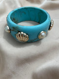 PULSERA PERLAS Y CONCHITAS