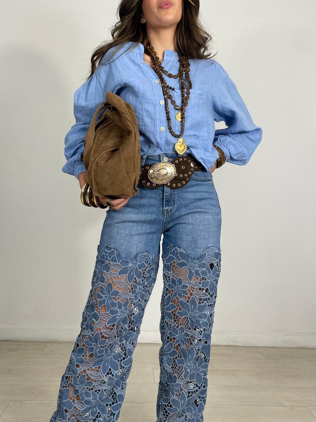 JEANS  PERFORADO FLORAL