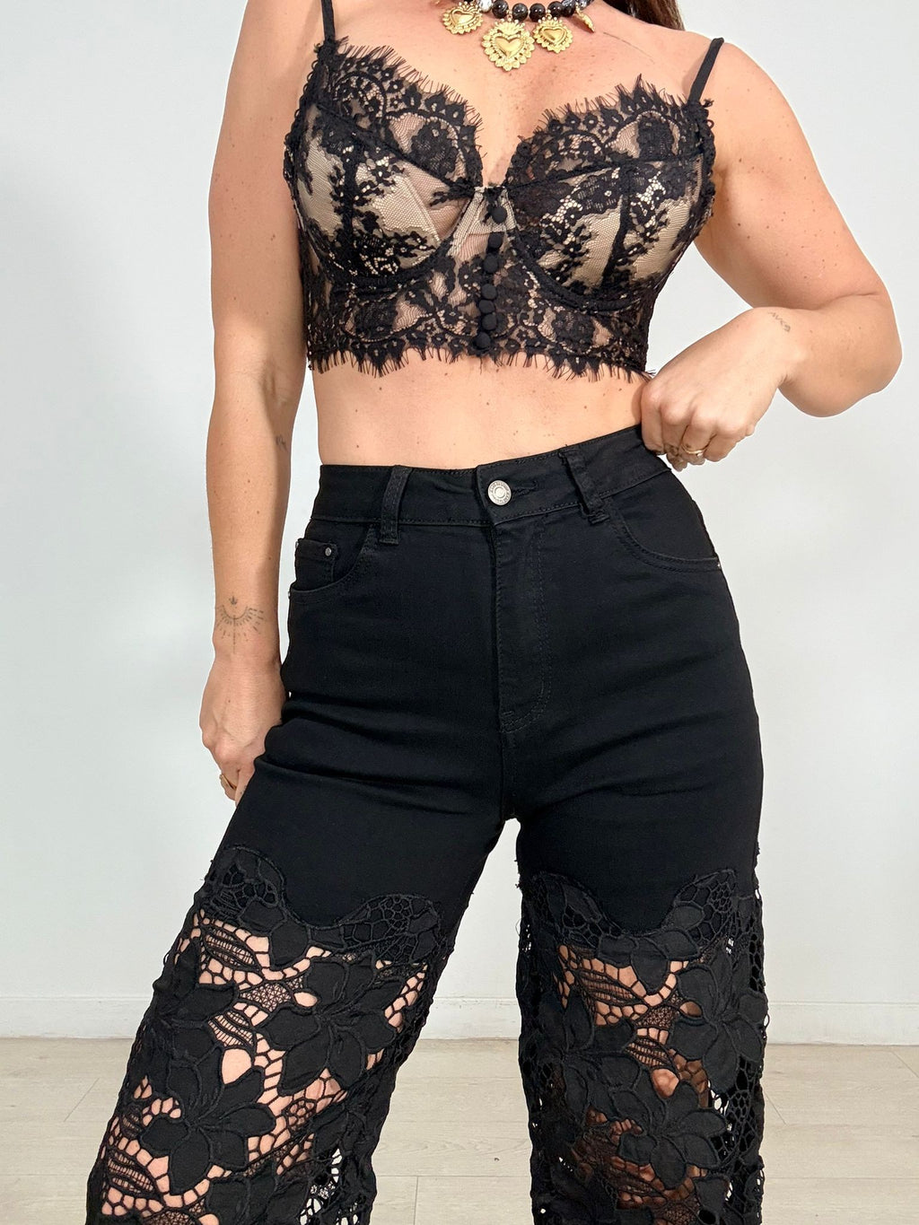 BRALETTE ENCAJE BOTONCITOS