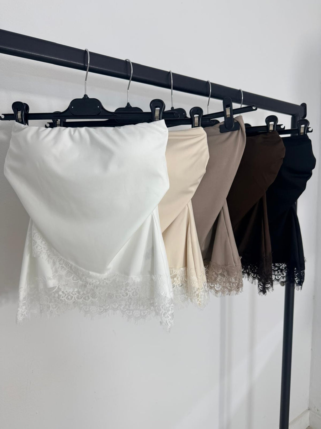 TOP CORTO + PUNTILLA LICRA
