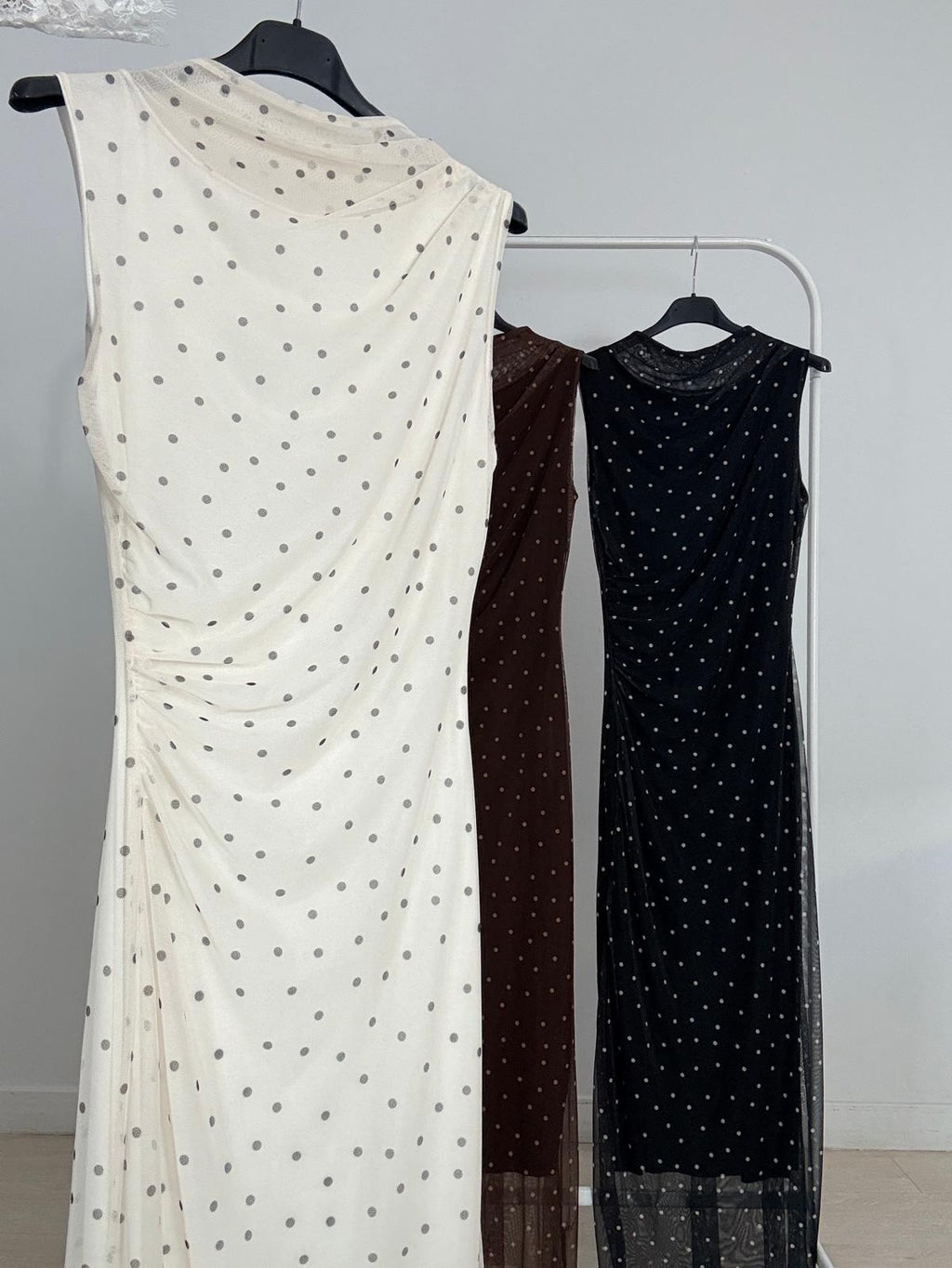 VESTIDO TULL LUNARITOS