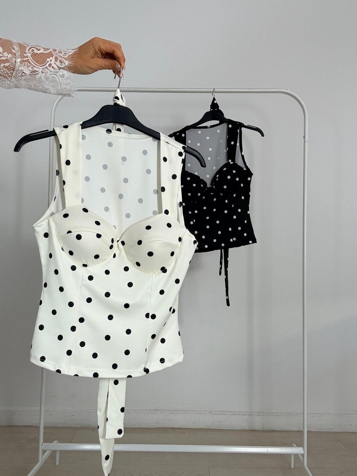 TOP CASCOS LICRA LUNARES