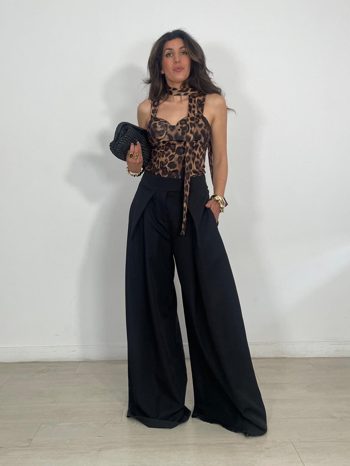 TOP CASCOS LICRA LEOPARDO