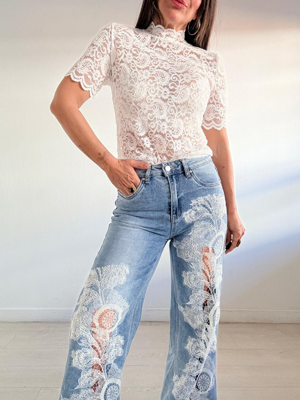 JEANS BORDADOS ENCAJE