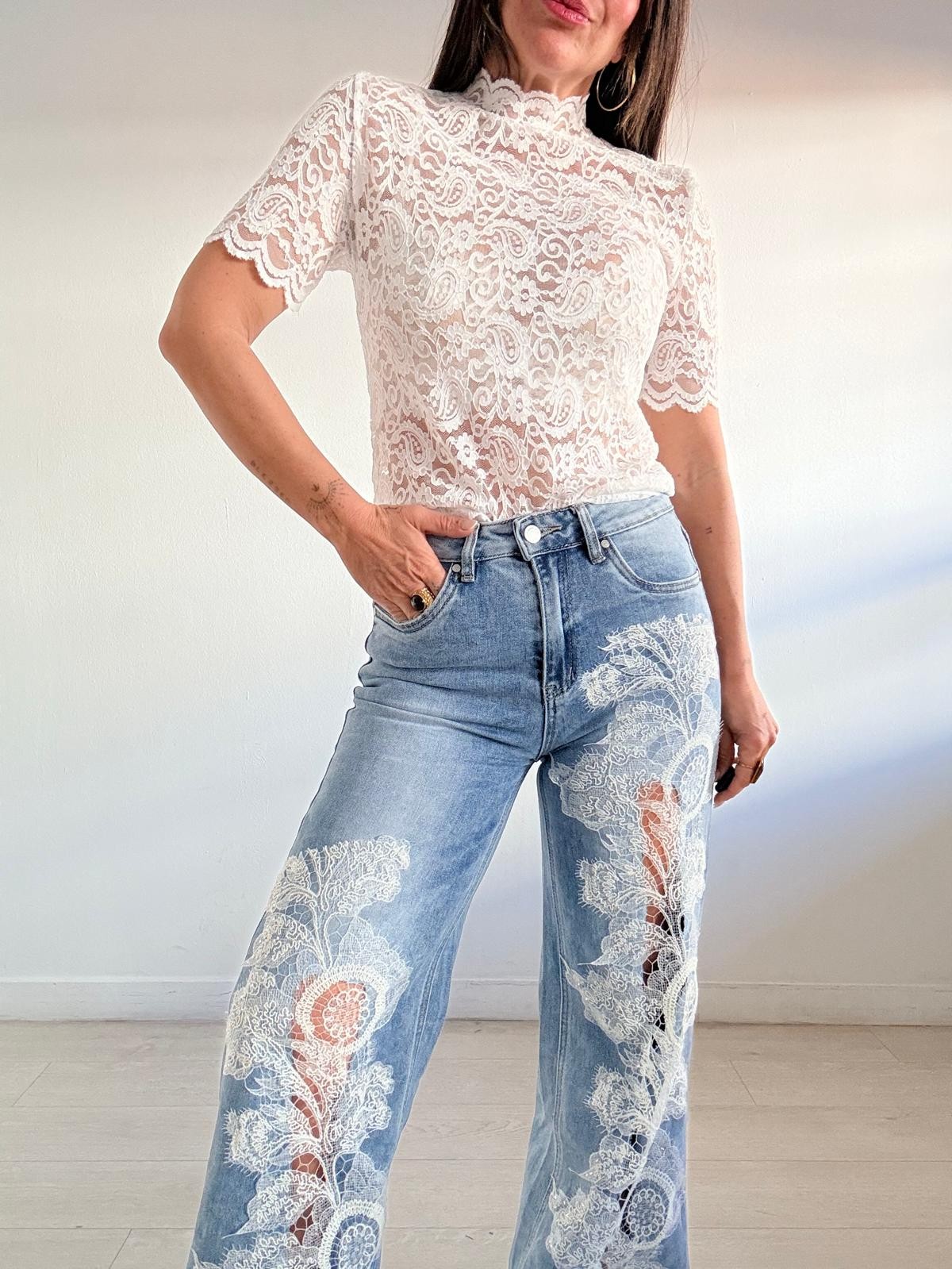 JEANS BORDADOS ENCAJE