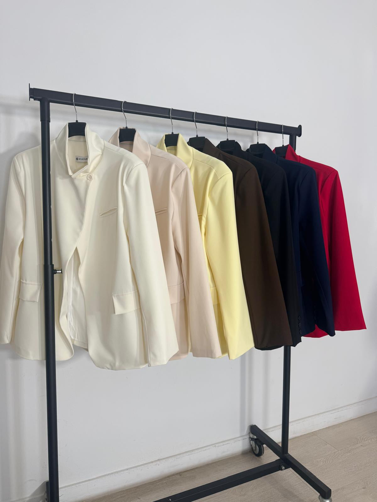CHAQUETA BOTÓN LATERAL
