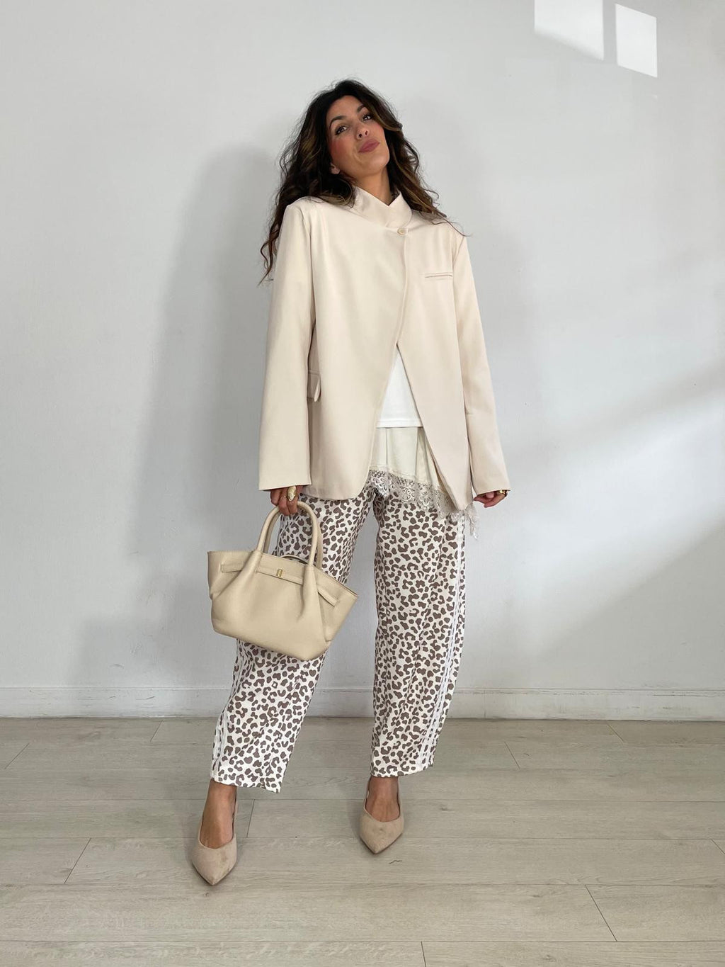 CHAQUETA BOTÓN LATERAL