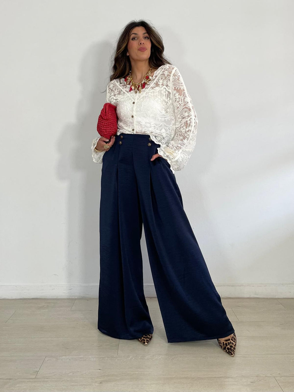 PANTALÓN SATINADO PLIEGUES ACAMPANADO