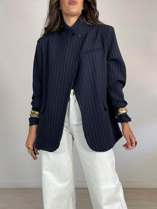BLAZER RAYAS BOTÓN CUELLO