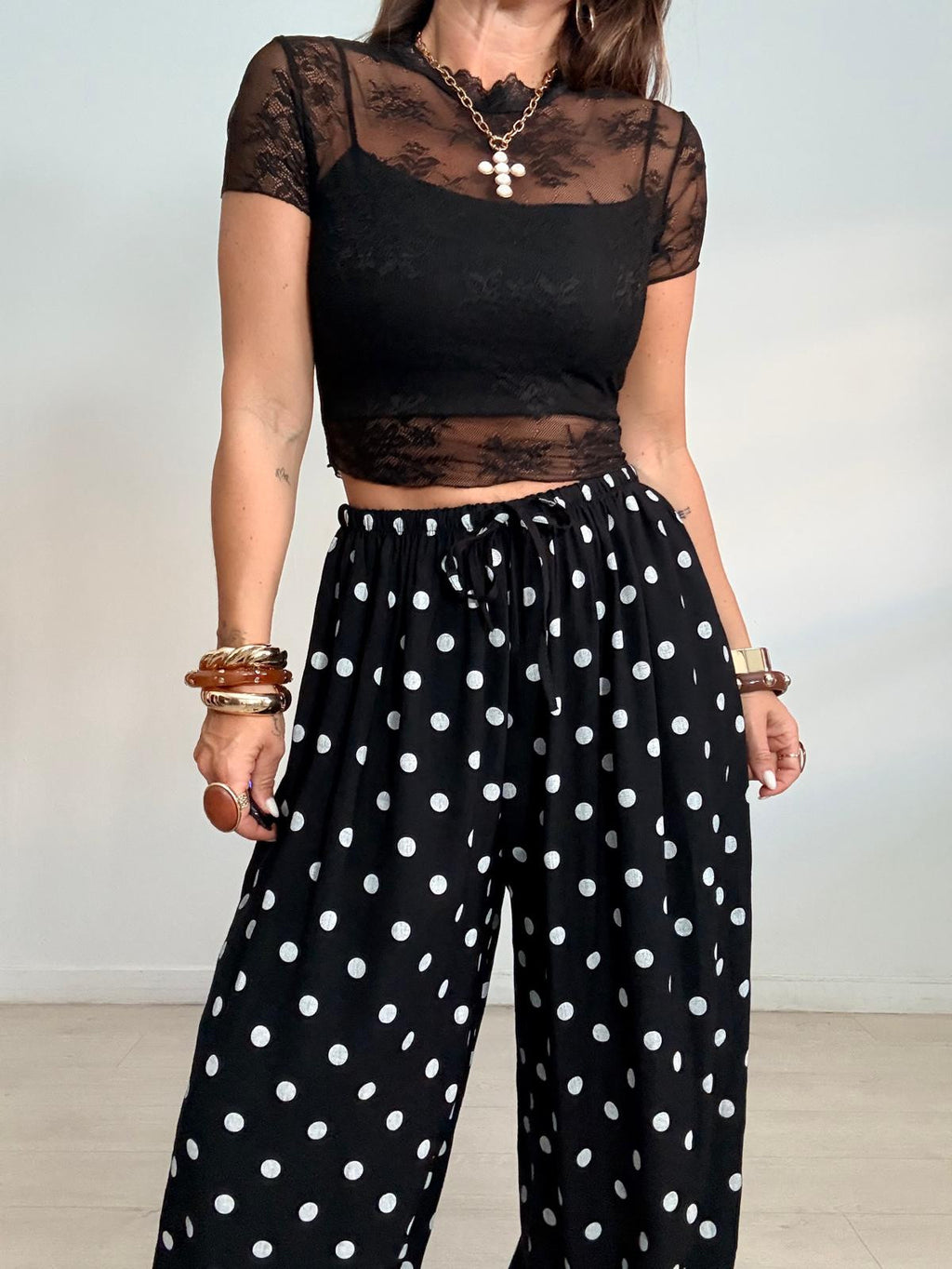 CAMISETA ENCAJE + TOP