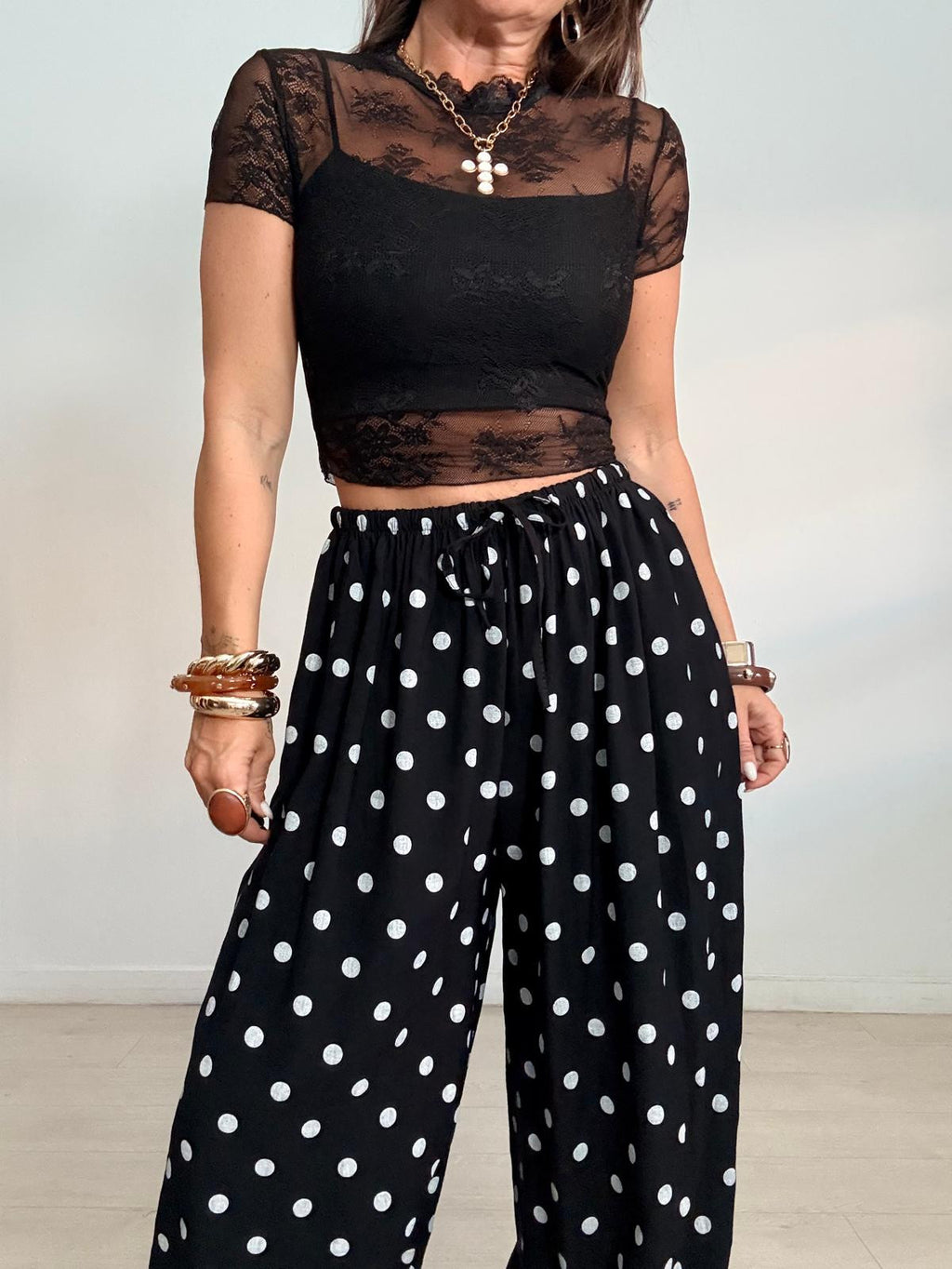 CAMISETA ENCAJE + TOP