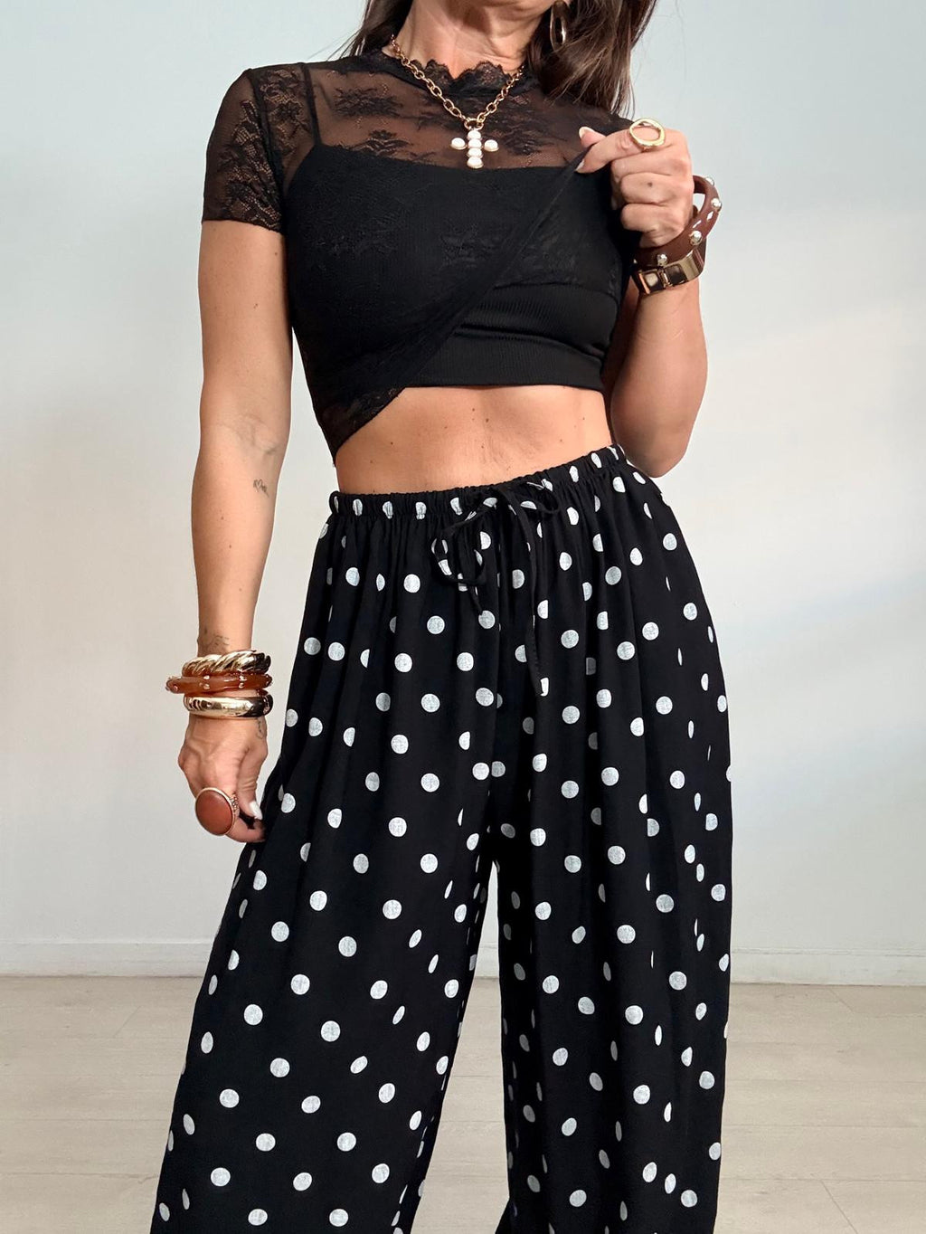 CAMISETA ENCAJE + TOP