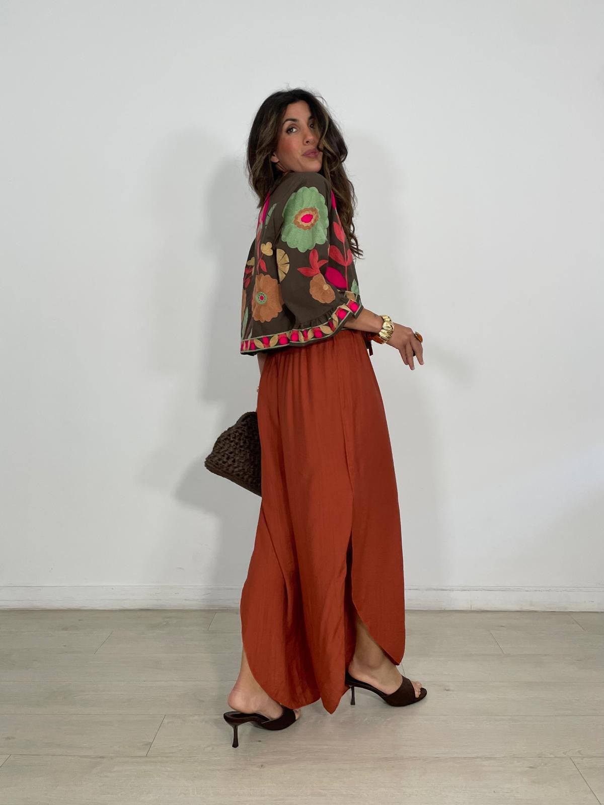 CHAQUETITA BORDADA BARBADOS