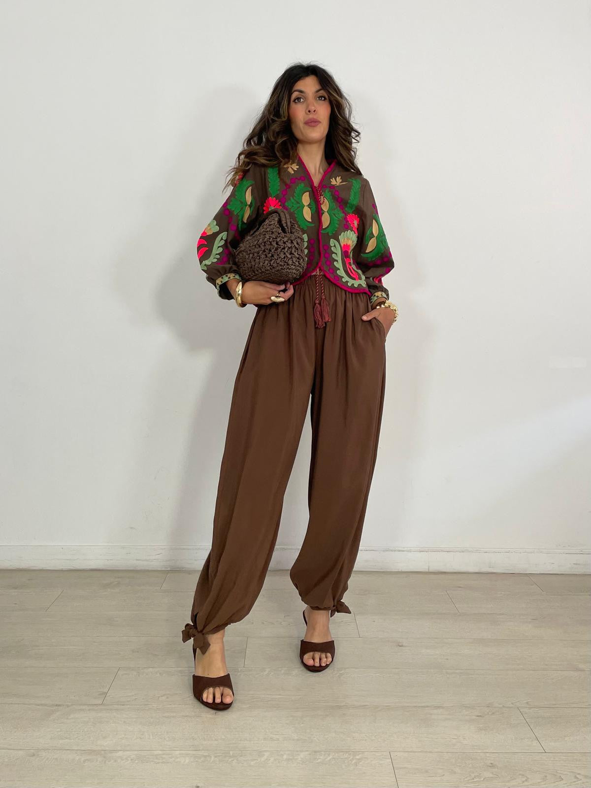 PANTALÓN BÁSICO + LAZADA TOBILLO