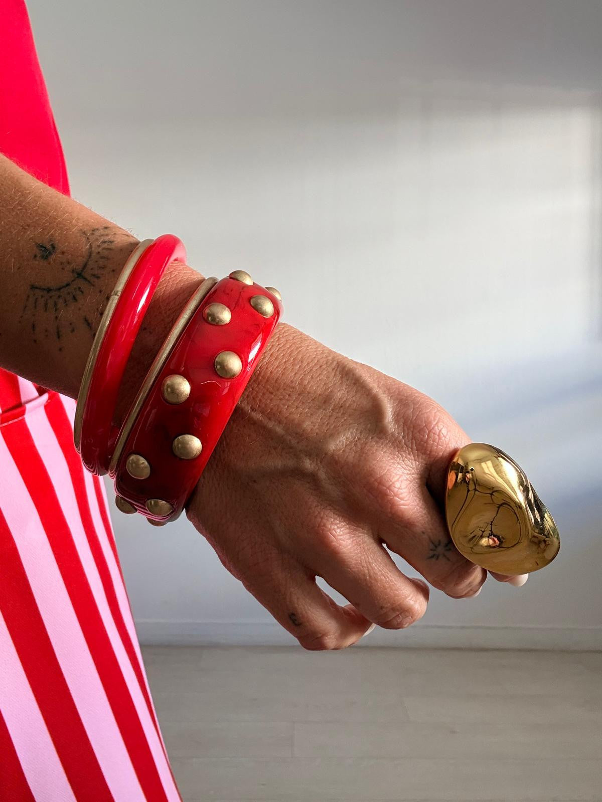 JUEGO DE 4 PULSERAS ROJO & DORADO